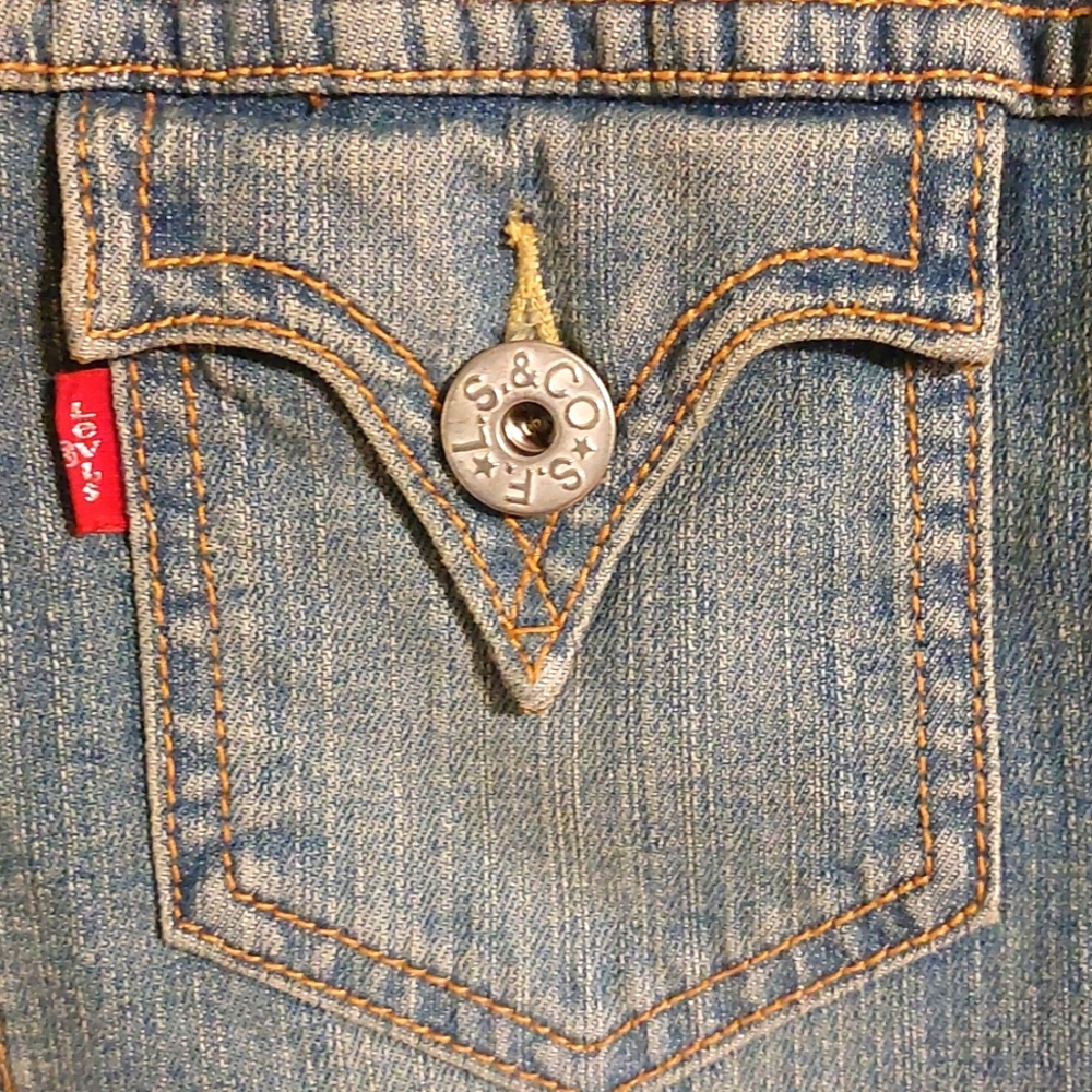 Vintage Levi's Cropped Trucker Jacket - Picture 3 of 6